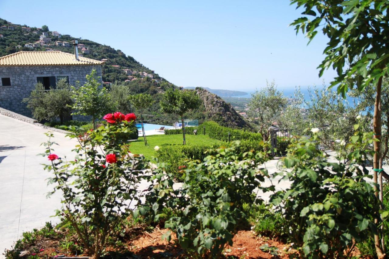 Petra Thea Apartamento Calamata Exterior foto