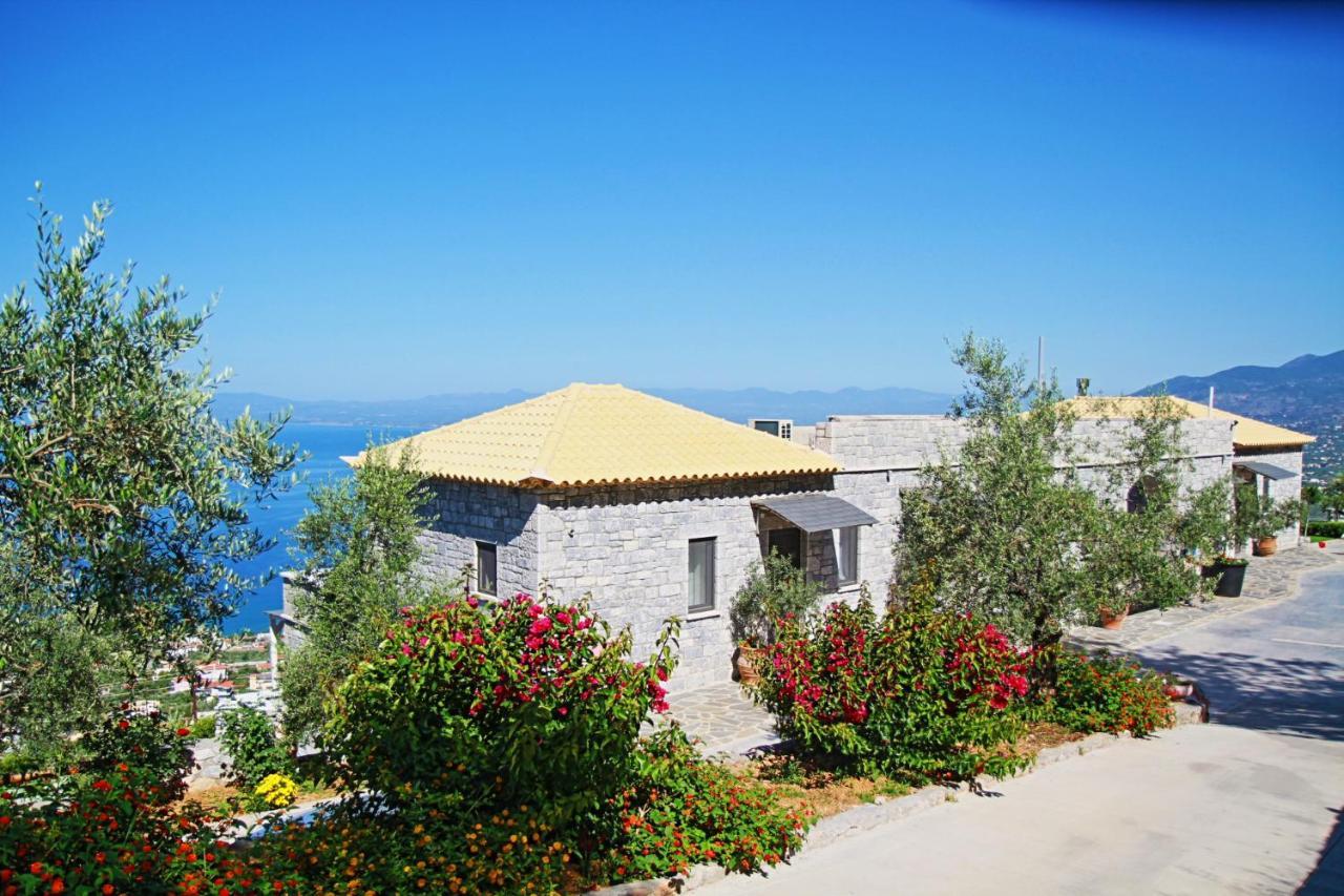 Petra Thea Apartamento Calamata Exterior foto